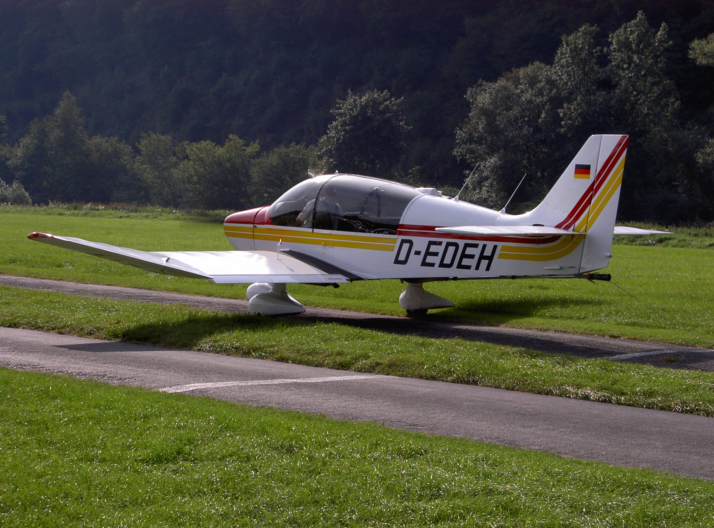 Remo startet mit Gästen zum Rundflug